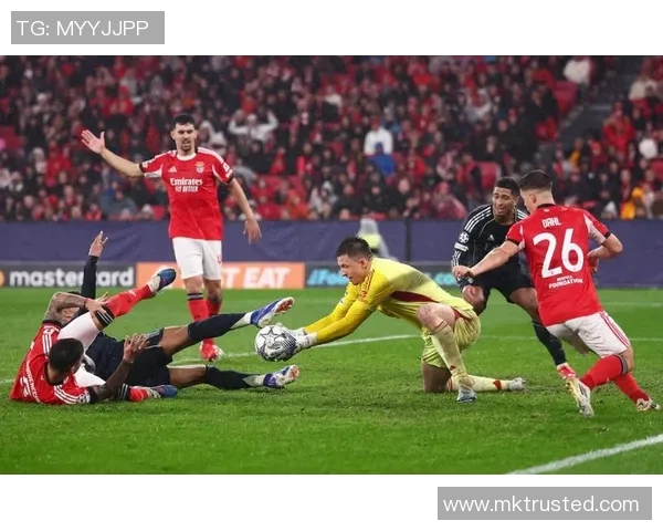 德甲精彩对决里昂与本菲卡战成平局补时进球点燃全场激情