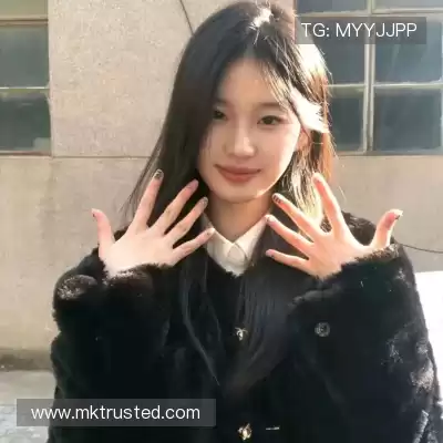 莫青